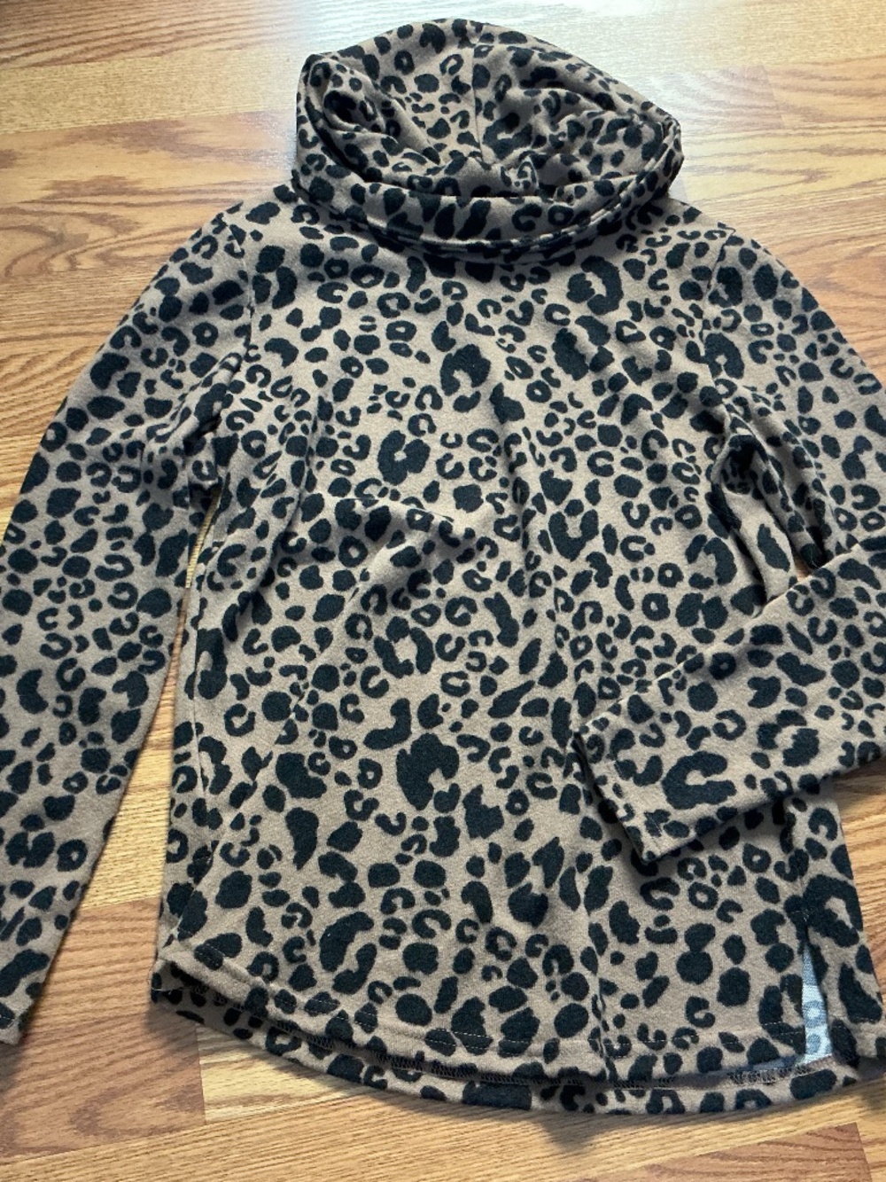 Emily Daniels Black & Tan Animal Print Long Sleeve Cowl Neck Sweater Size S